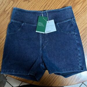 HALARA Stretch Blue Denim Jean Shorts, NWT, Size M